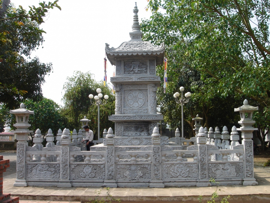 Lăng mộ đá Ninh Bình