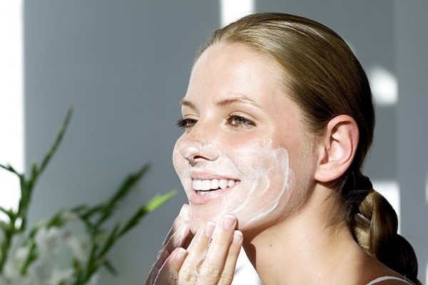 Cách chọn sữa rửa mặt cho từng loại da