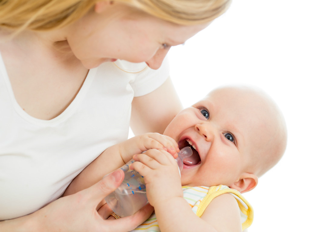 Những quan niệm dân gian sai lầm về cách chăm sóc trẻ sơ sinh 1