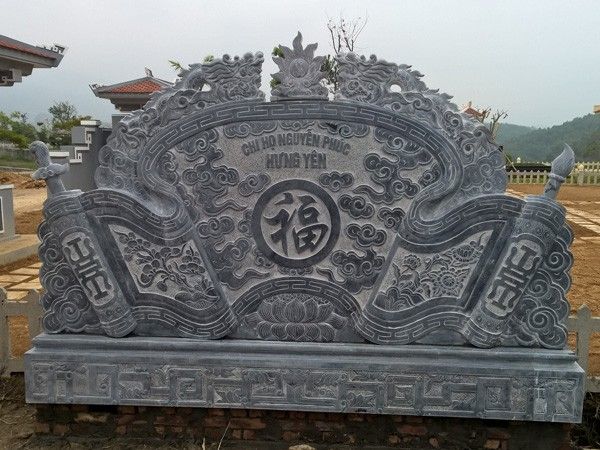 Cuốn thư đá 3