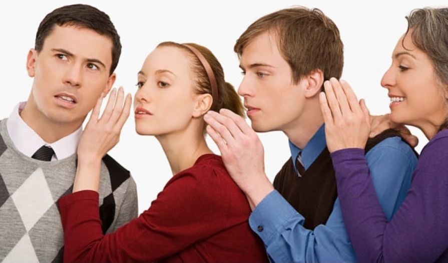 Thói soi mói người khác: tật xấu dễ mắc của người Việt 3