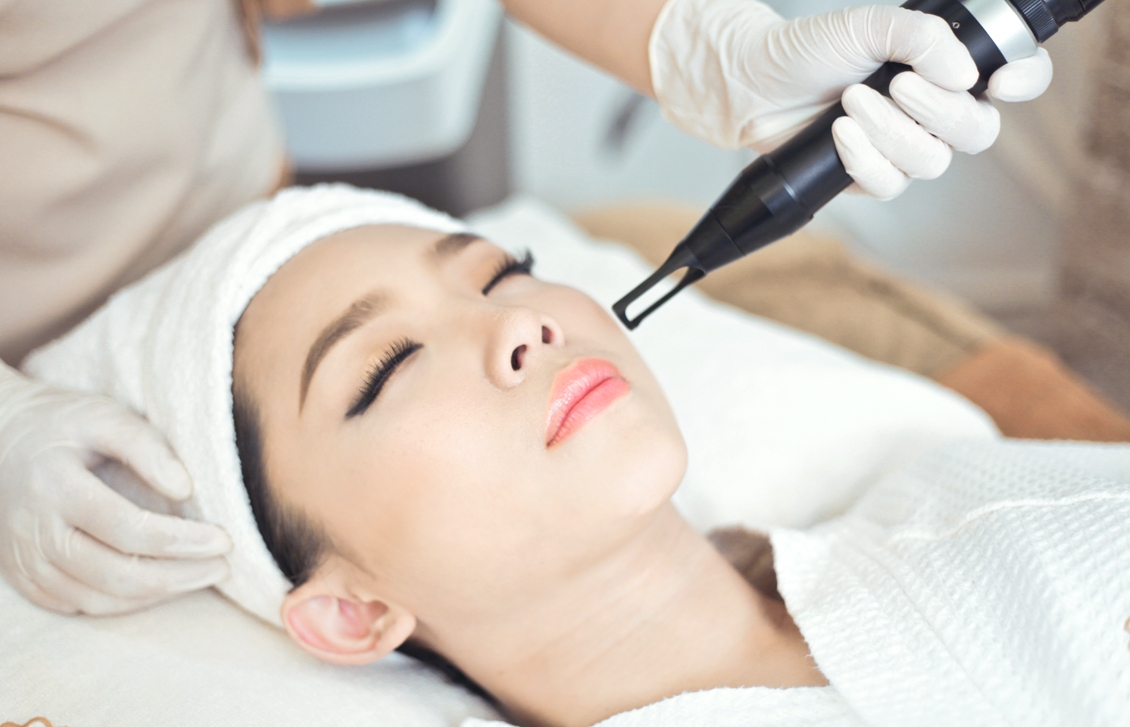 Trẻ hóa da mặt bằng Laser 2